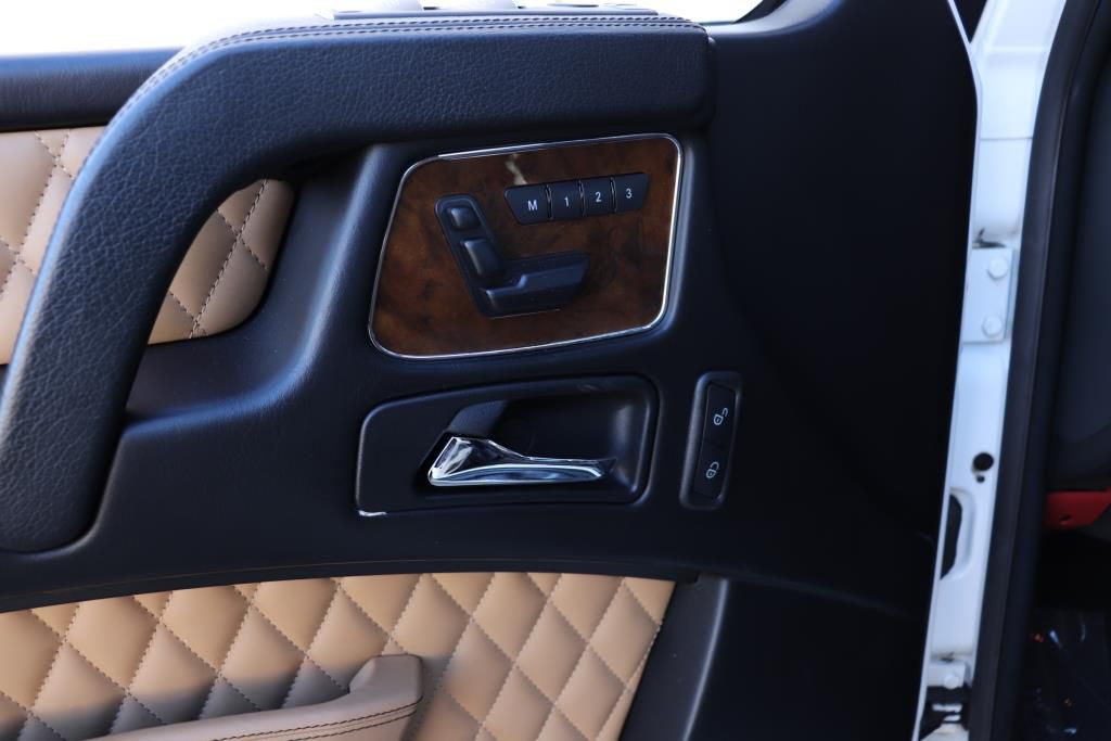 Photo 32 of this MERCEDES BENZ G65 AMG BRABUS