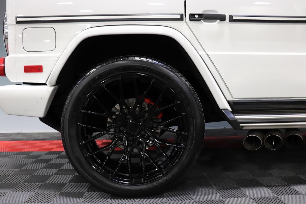 Photo 54 of this MERCEDES BENZ G65 AMG BRABUS