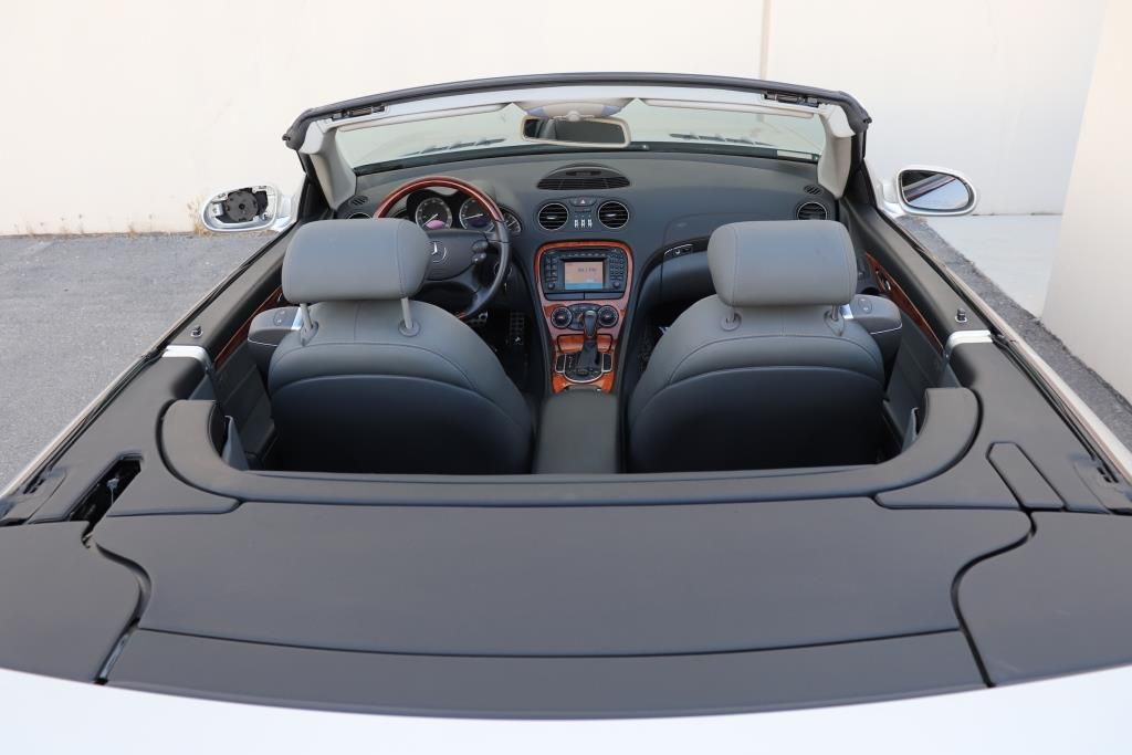Photo 21 of this MERCEDES-BENZ SL 500 R