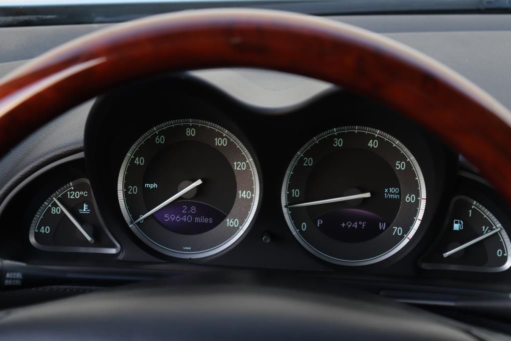 Photo 49 of this MERCEDES-BENZ SL 500 R