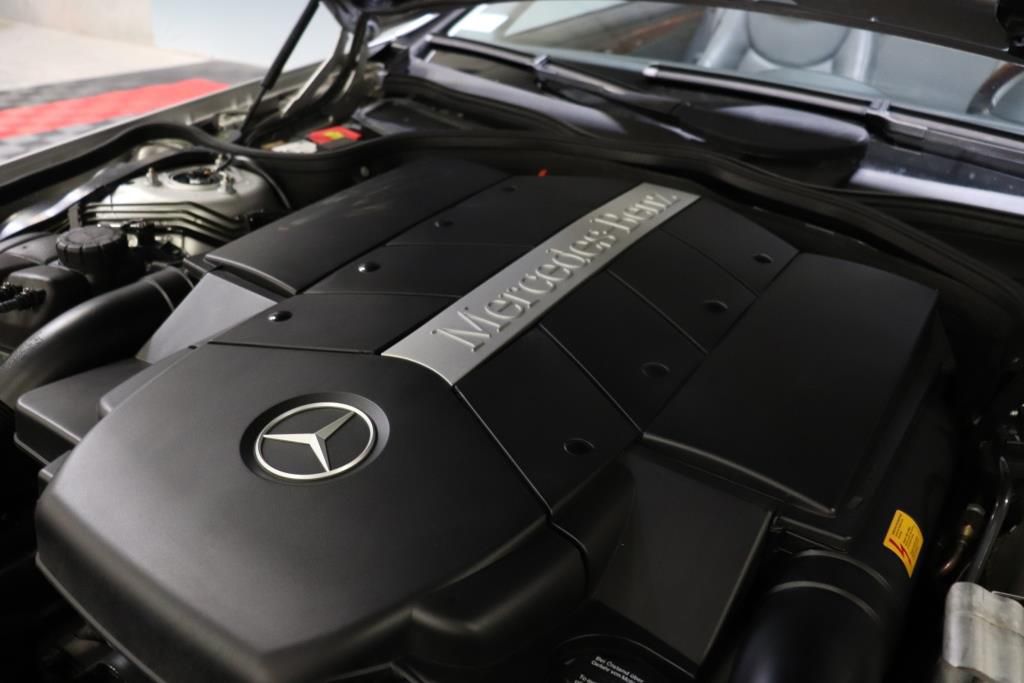 Photo 91 of this MERCEDES-BENZ SL 500 R