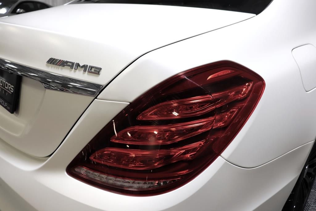 Photo 8 of this MERCEDES-BENZ S-CLASS S63 AMG