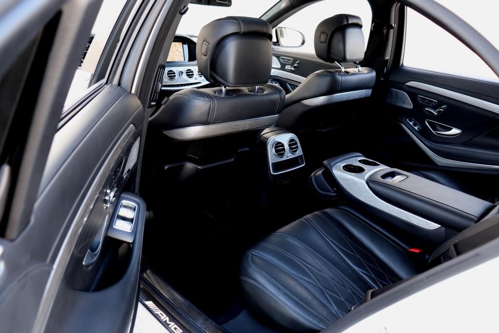 Photo 20 of this MERCEDES-BENZ S-CLASS S63 AMG