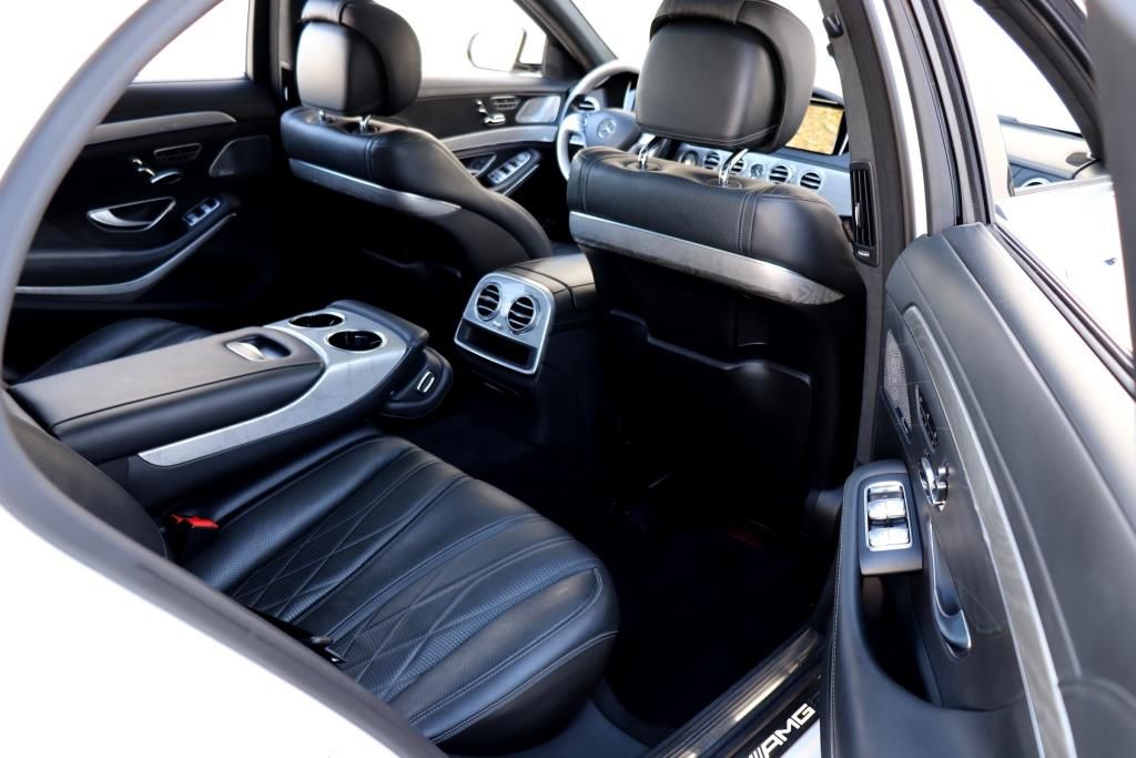 Photo 30 of this MERCEDES-BENZ S-CLASS S63 AMG