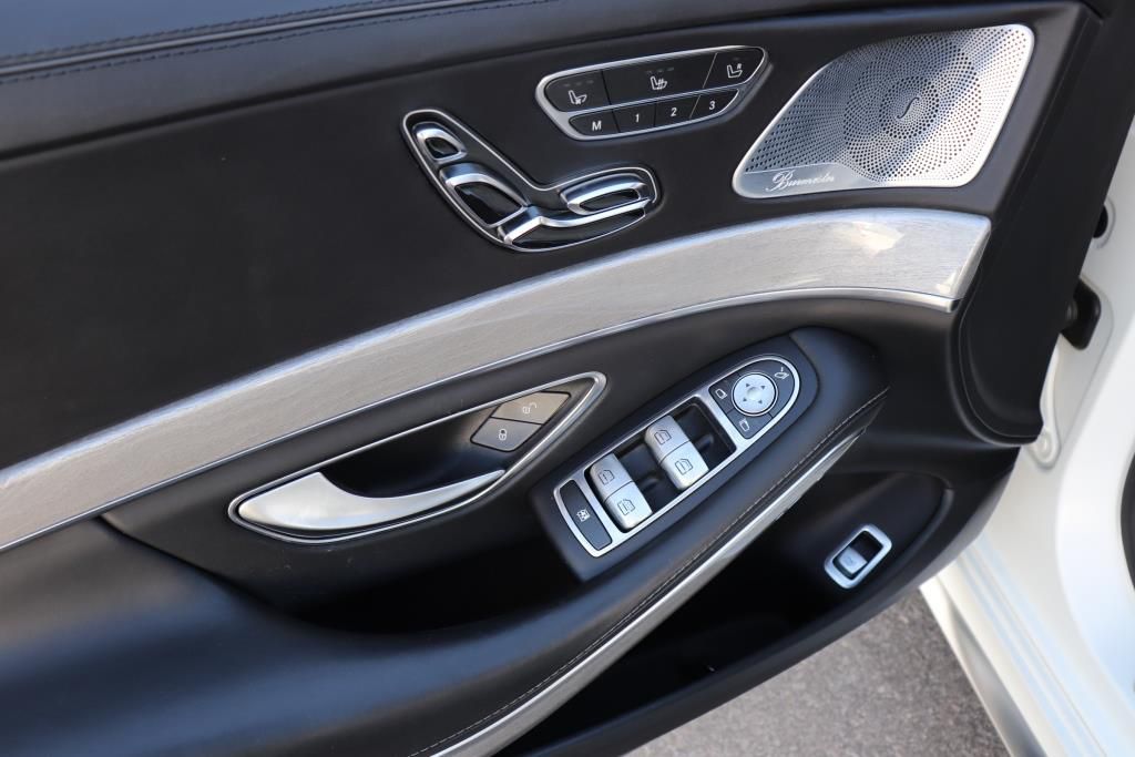 Photo 41 of this MERCEDES-BENZ S-CLASS S63 AMG