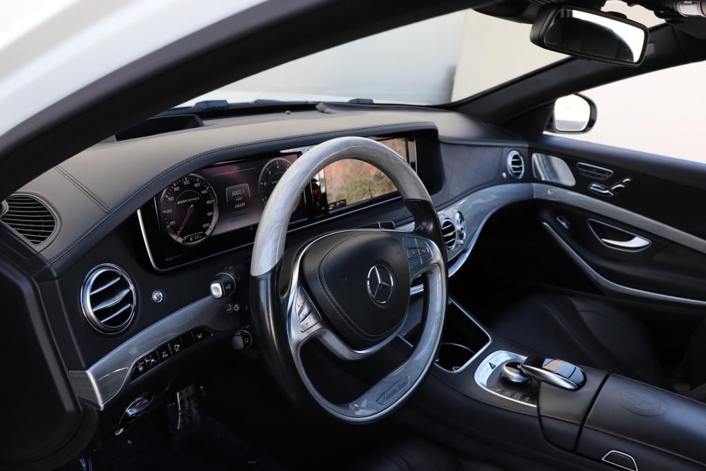 Photo 52 of this MERCEDES-BENZ S-CLASS S63 AMG