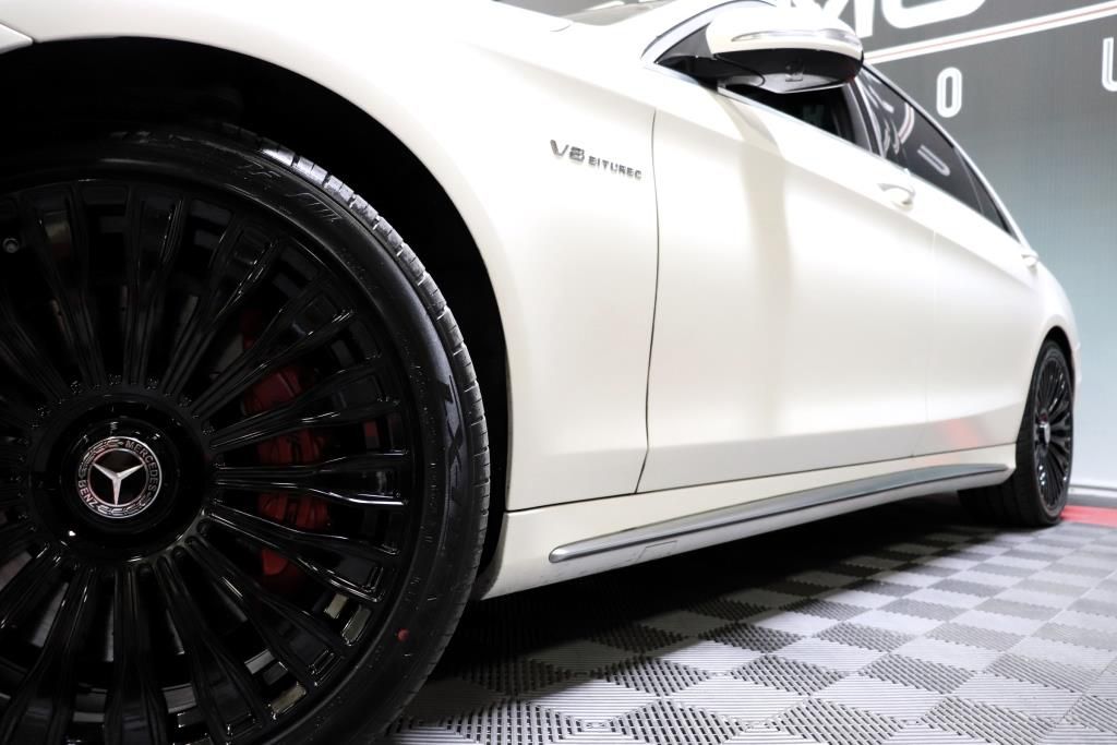 Photo 81 of this MERCEDES-BENZ S-CLASS S63 AMG