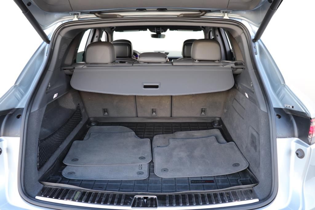 Photo 27 of this PORSCHE CAYENNE