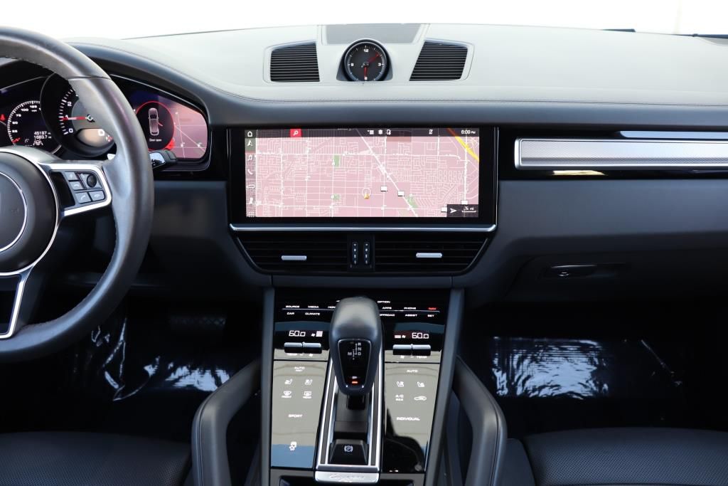Photo 44 of this PORSCHE CAYENNE