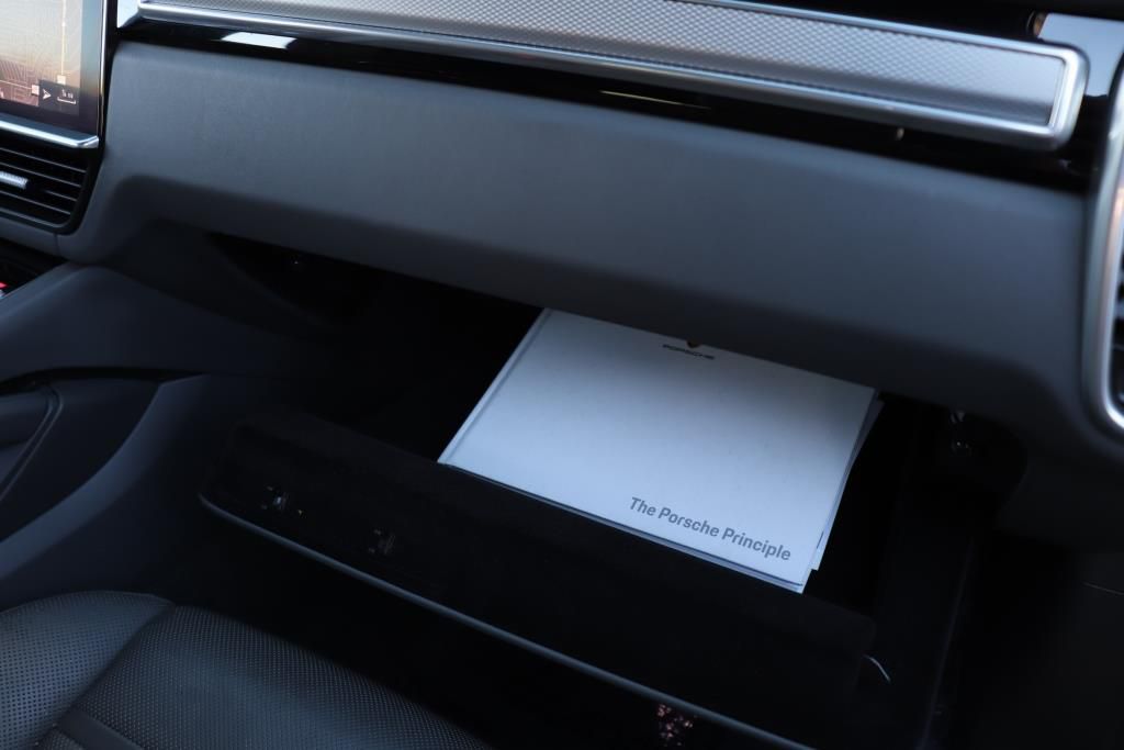 Photo 50 of this PORSCHE CAYENNE