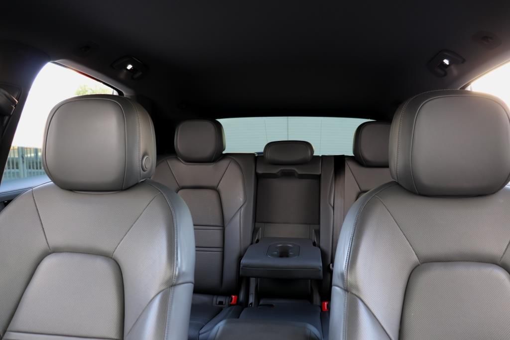 Photo 59 of this PORSCHE CAYENNE