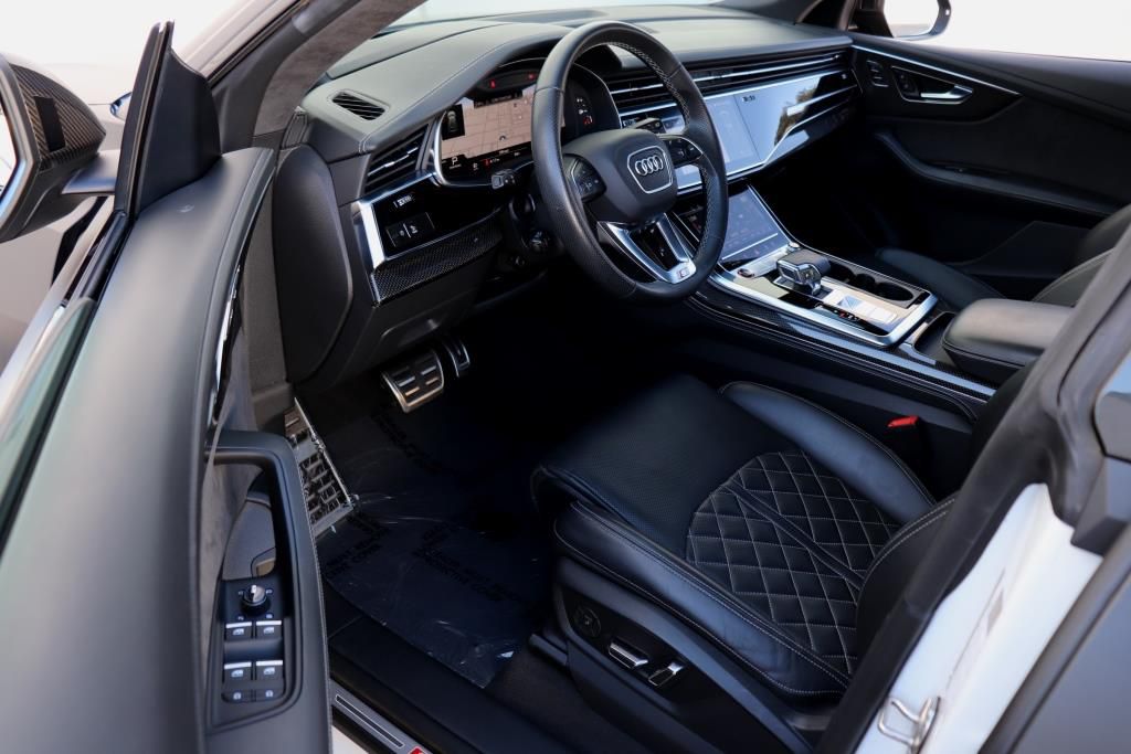 Photo 15 of this AUDI SQ8 PRESTIGE