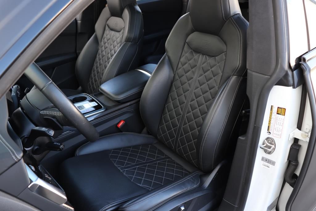 Photo 18 of this AUDI SQ8 PRESTIGE