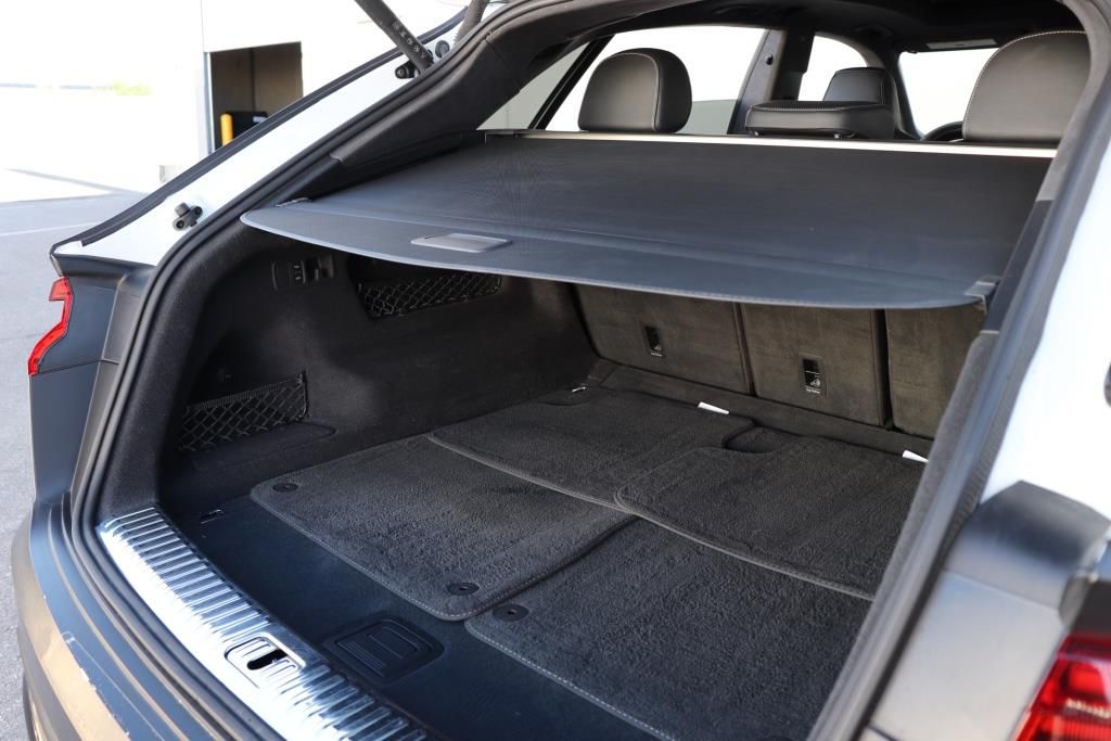 Photo 25 of this AUDI SQ8 PRESTIGE
