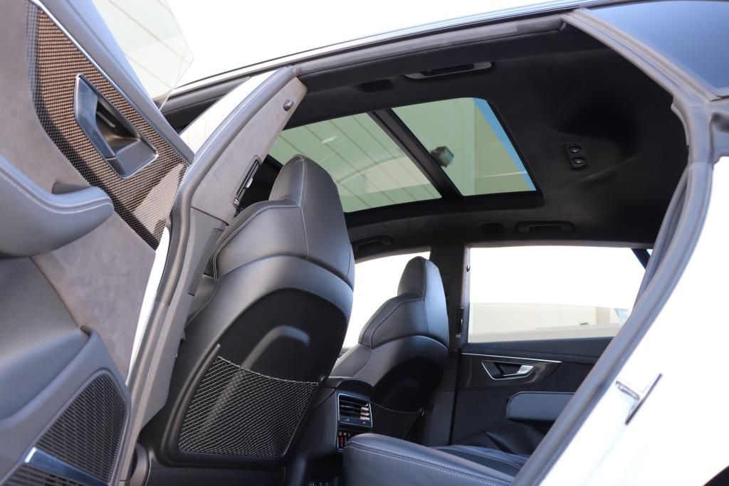 Photo 35 of this AUDI SQ8 PRESTIGE