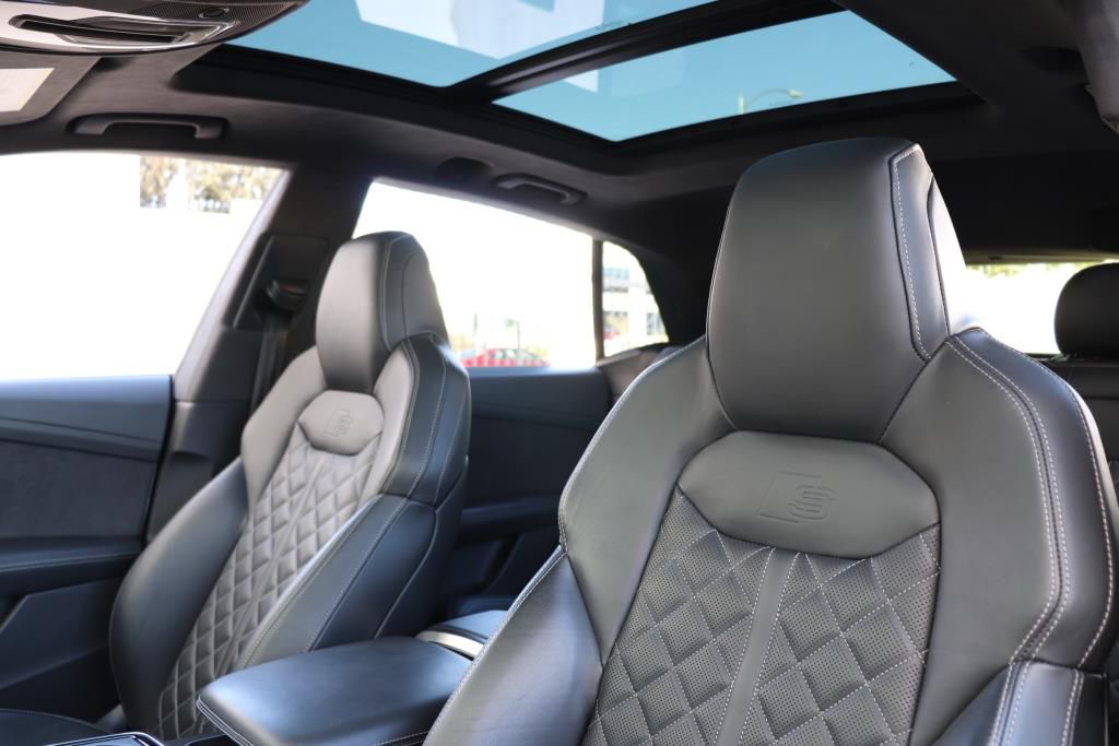 Photo 60 of this AUDI SQ8 PRESTIGE