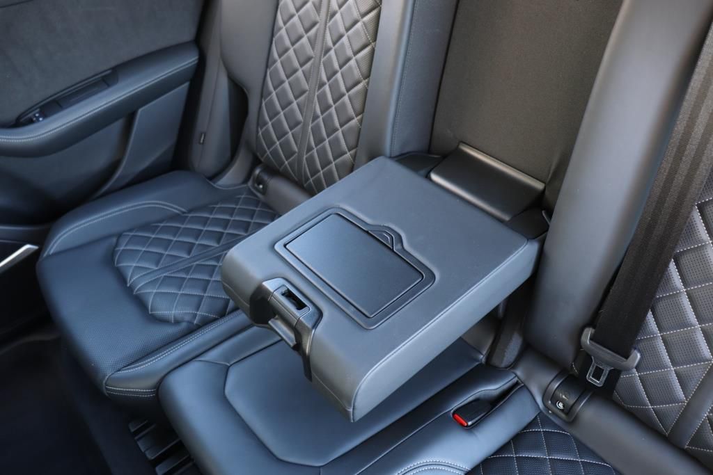 Photo 64 of this AUDI SQ8 PRESTIGE