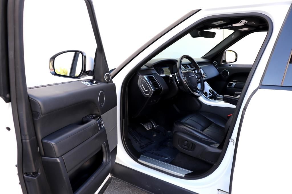 Photo 2 of this LAND ROVER RANGE ROVER SPO