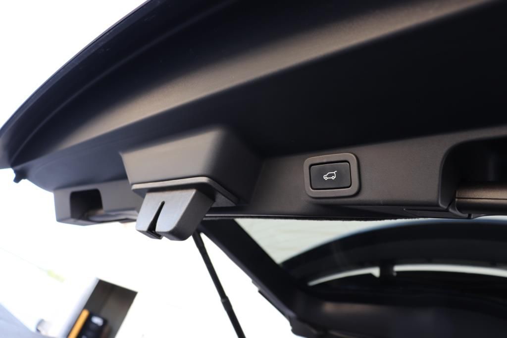 Photo 28 of this LAND ROVER RANGE ROVER SPO