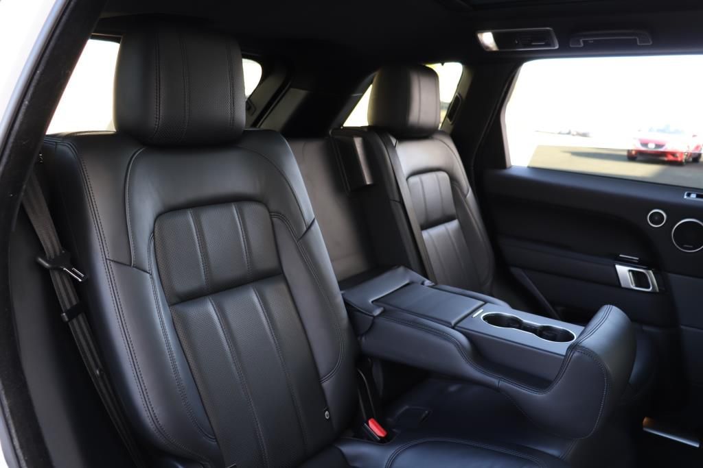 Photo 31 of this LAND ROVER RANGE ROVER SPO