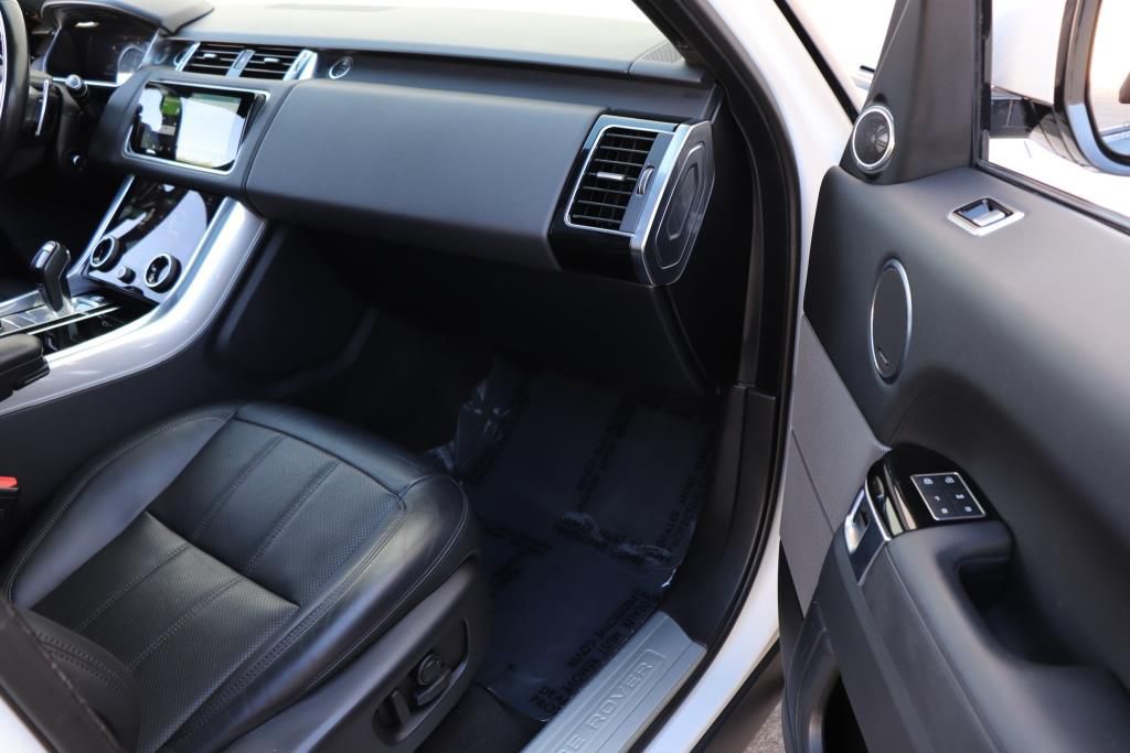 Photo 32 of this LAND ROVER RANGE ROVER SPO