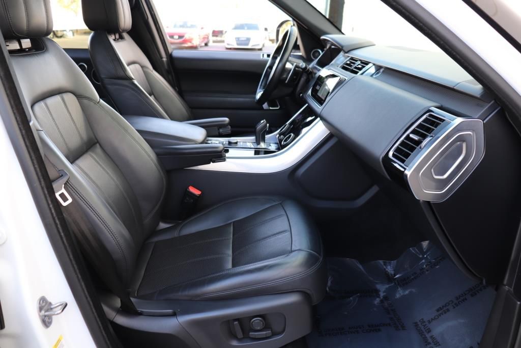 Photo 34 of this LAND ROVER RANGE ROVER SPO