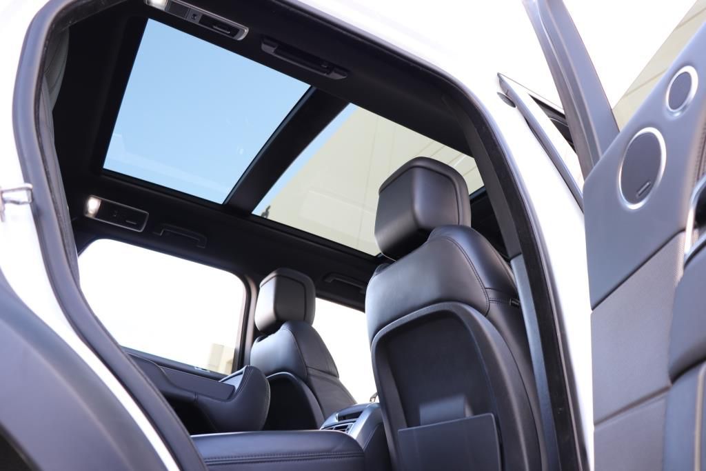 Photo 37 of this LAND ROVER RANGE ROVER SPO