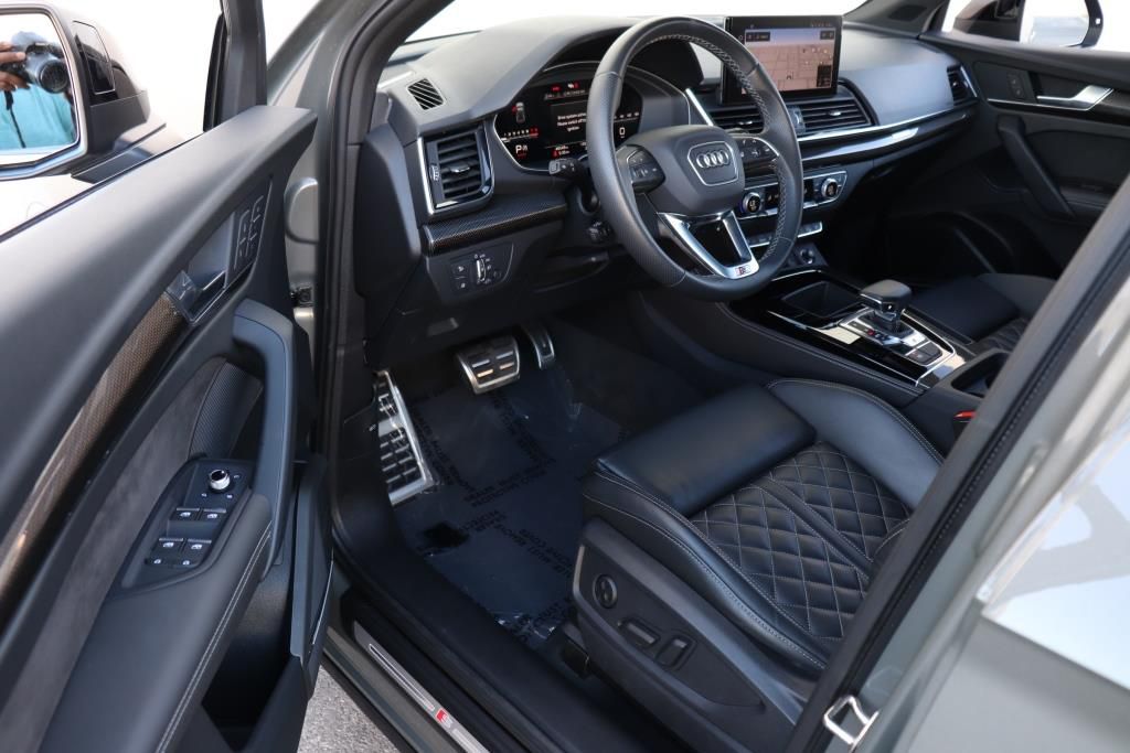 Photo 16 of this AUDI SQ5 PREMIUM PLU
