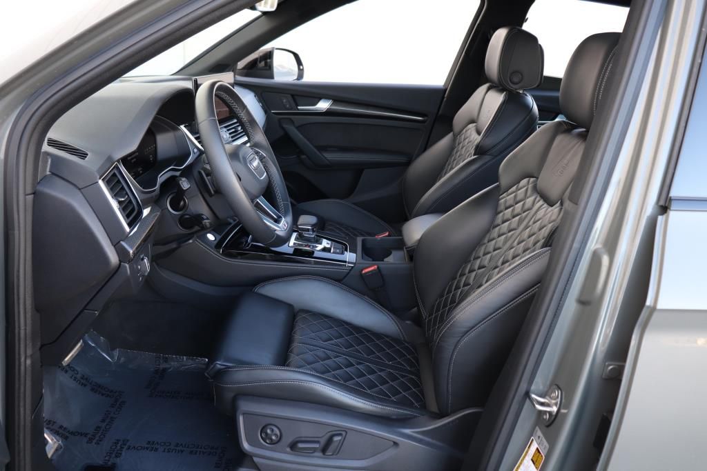 Photo 18 of this AUDI SQ5 PREMIUM PLU