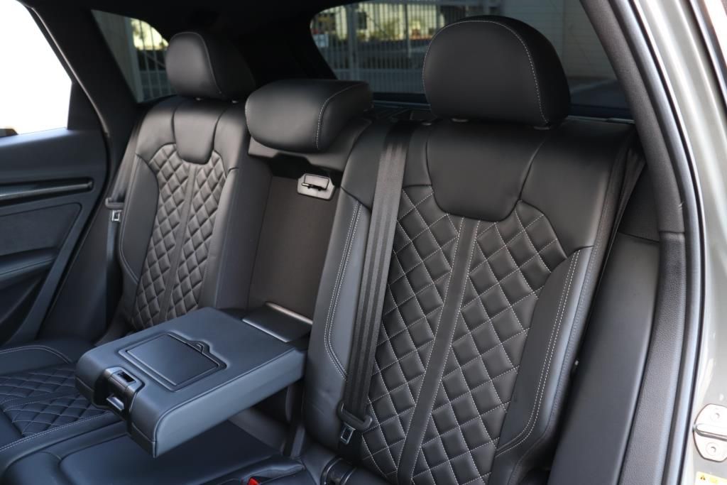 Photo 22 of this AUDI SQ5 PREMIUM PLU
