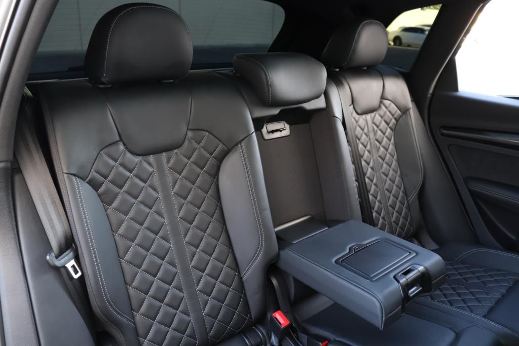 Photo 32 of this AUDI SQ5 PREMIUM PLU