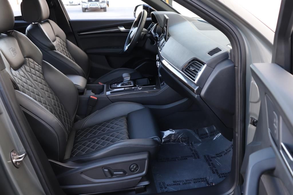 Photo 35 of this AUDI SQ5 PREMIUM PLU