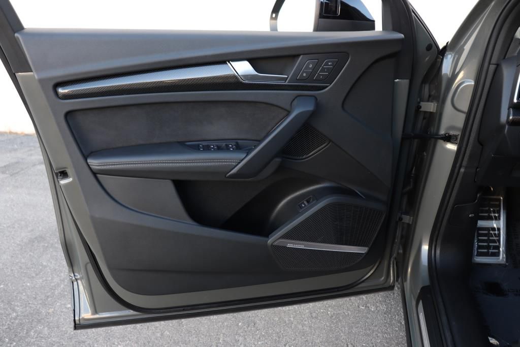 Photo 40 of this AUDI SQ5 PREMIUM PLU