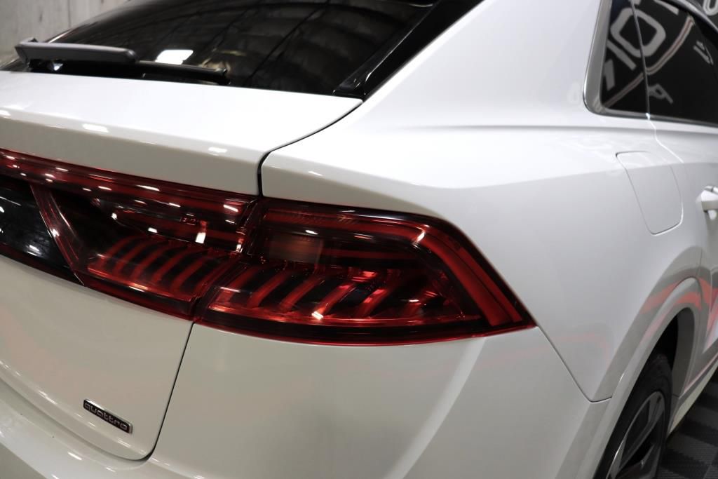 Photo 8 of this AUDI Q8 PREMIUM PLUS
