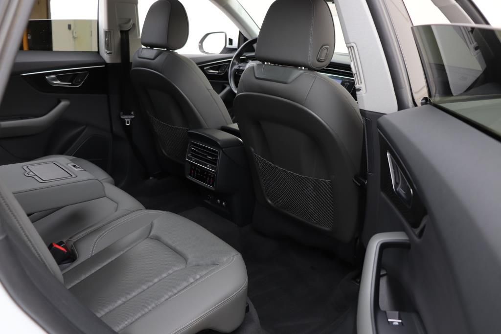 Photo 27 of this AUDI Q8 PREMIUM PLUS