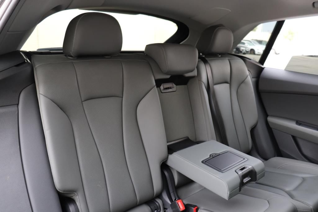 Photo 29 of this AUDI Q8 PREMIUM PLUS