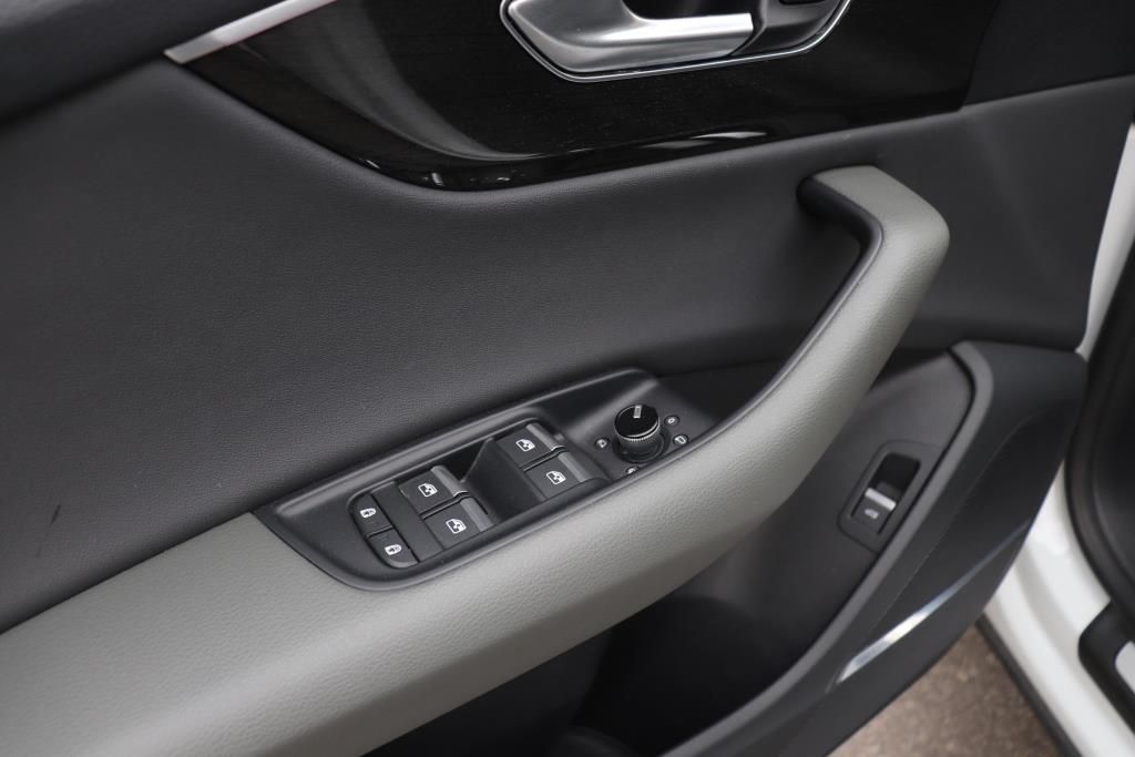 Photo 38 of this AUDI Q8 PREMIUM PLUS
