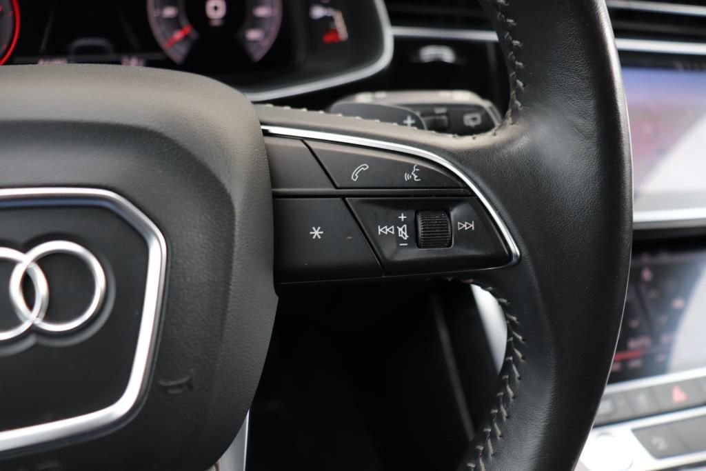 Photo 42 of this AUDI Q8 PREMIUM PLUS