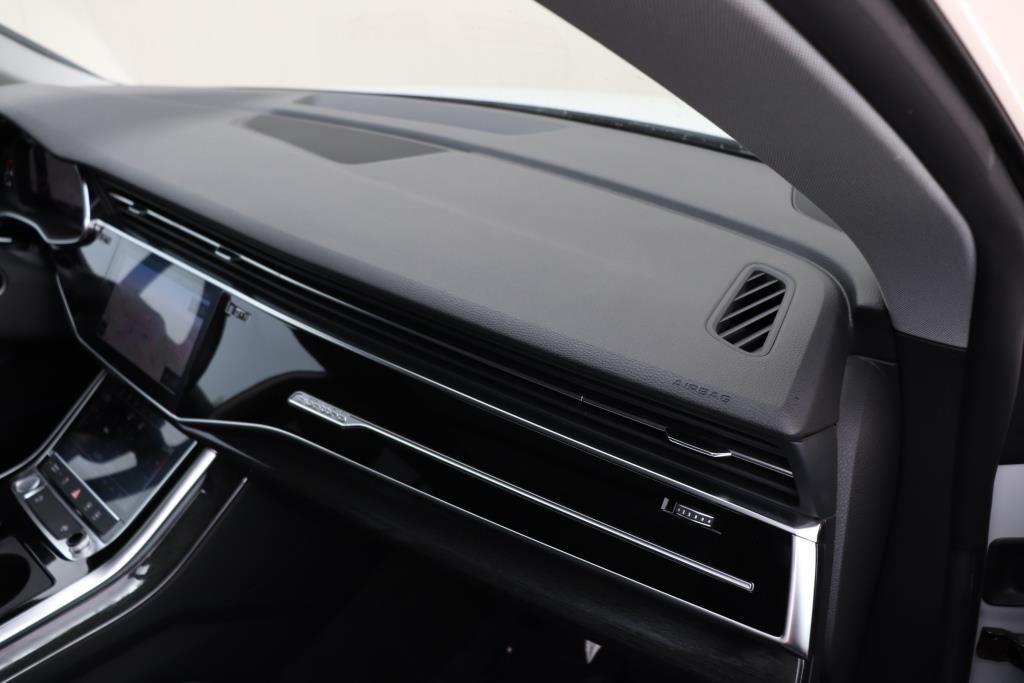 Photo 50 of this AUDI Q8 PREMIUM PLUS