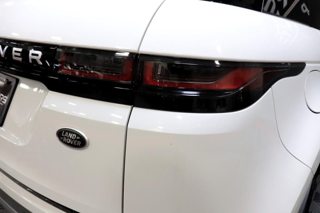 Photo 8 of this LAND ROVER RANGE ROVER EVO