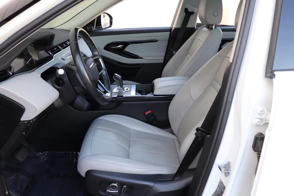 Photo 17 of this LAND ROVER RANGE ROVER EVO