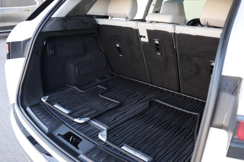 Photo 25 of this LAND ROVER RANGE ROVER EVO