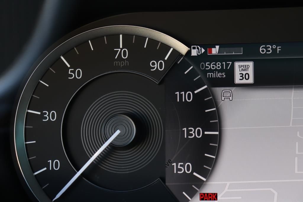 Photo 44 of this LAND ROVER RANGE ROVER EVO