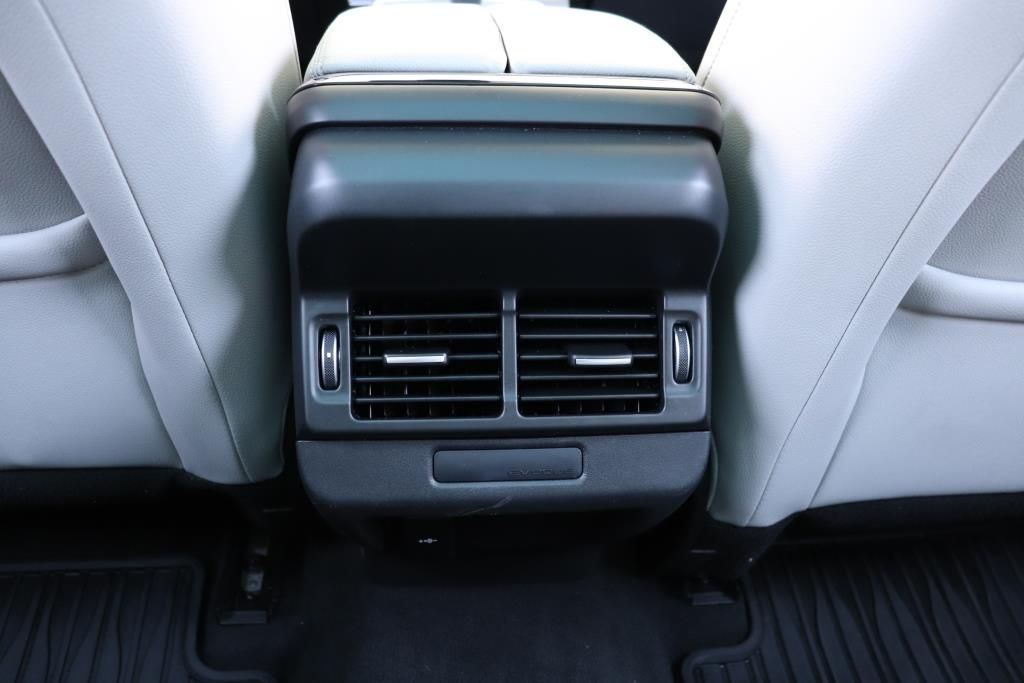 Photo 67 of this LAND ROVER RANGE ROVER EVO