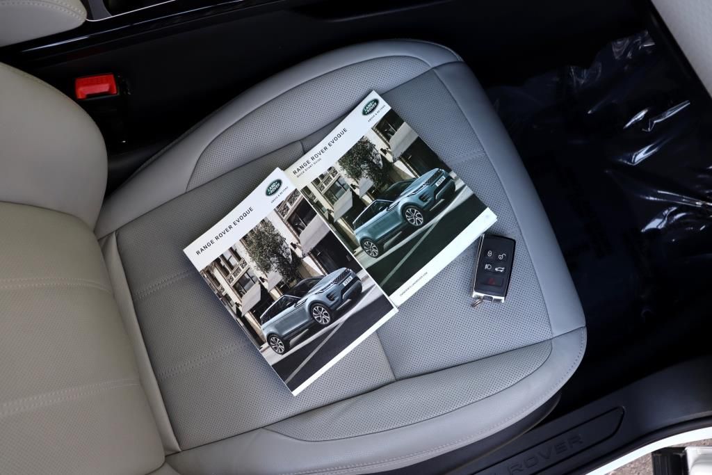 Photo 83 of this LAND ROVER RANGE ROVER EVO