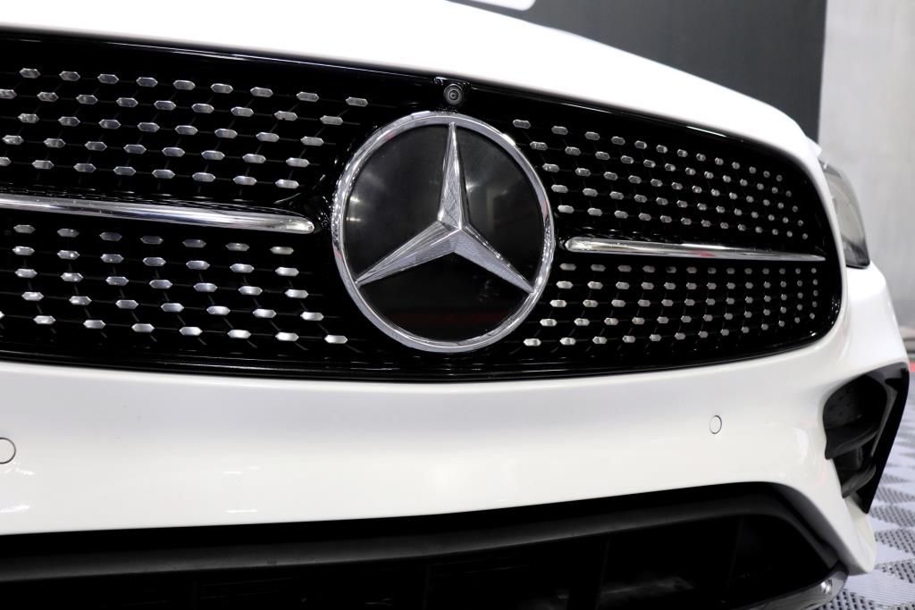 Photo 14 of this MERCEDES-BENZ E-CLASS E350 4M