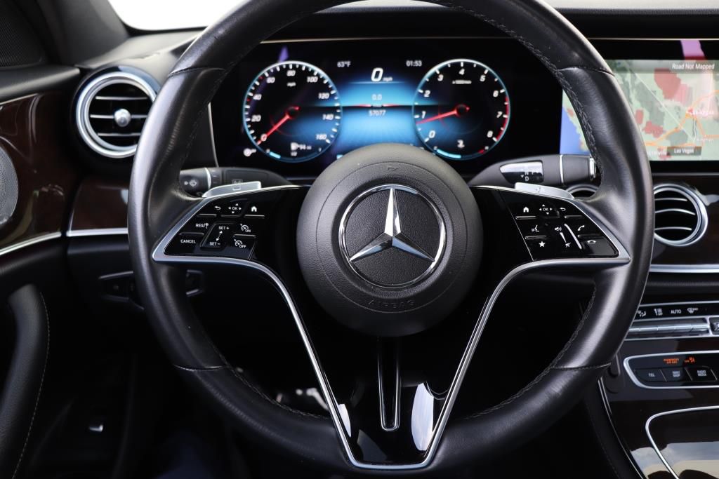 Photo 40 of this MERCEDES-BENZ E-CLASS E350 4M