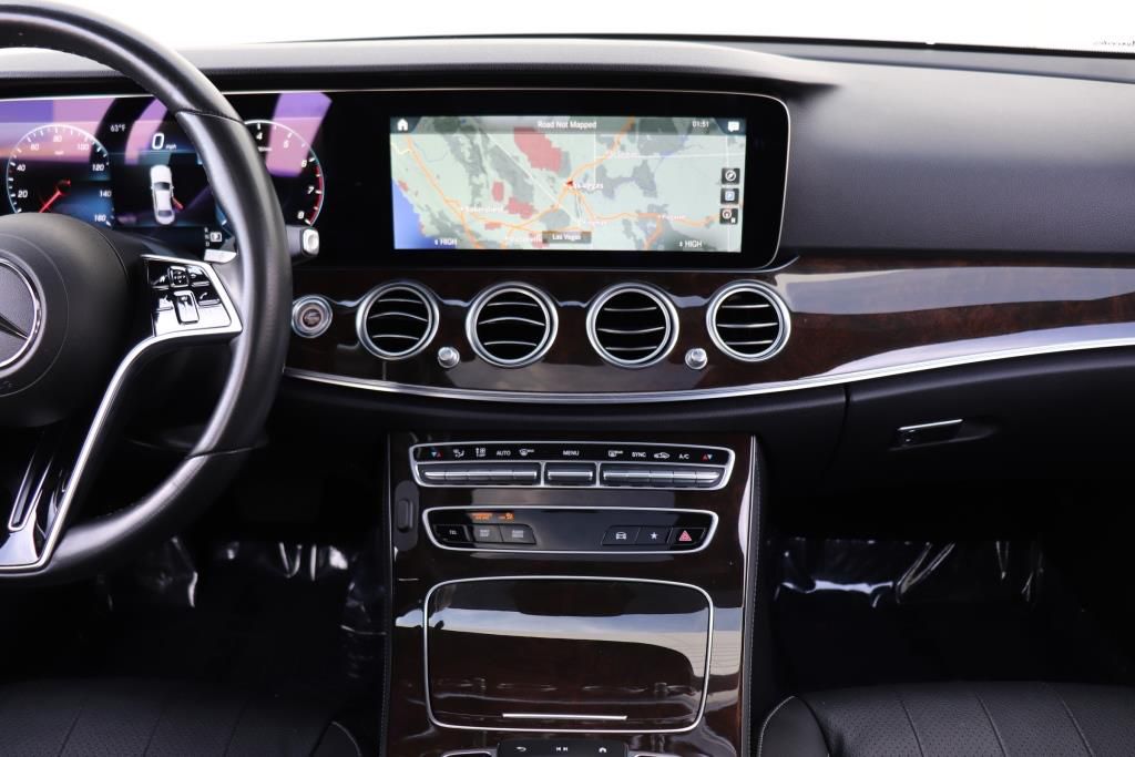 Photo 45 of this MERCEDES-BENZ E-CLASS E350 4M