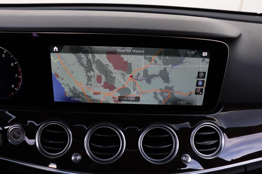 Photo 46 of this MERCEDES-BENZ E-CLASS E350 4M