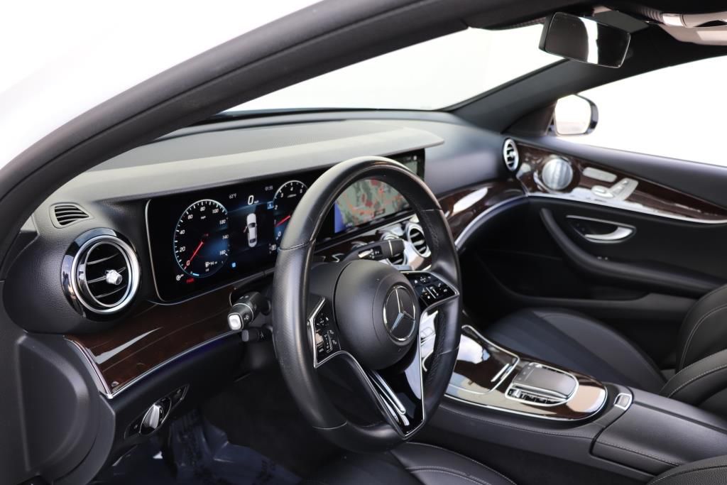 Photo 48 of this MERCEDES-BENZ E-CLASS E350 4M